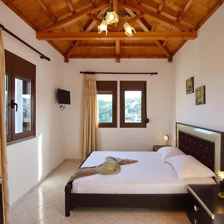 Esperides Maisonettes * Votsi (Alonnisos)