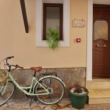 Esperides Maisonettes Landhuis *