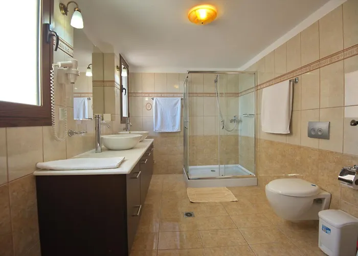 Esperides Maisonettes Вотси